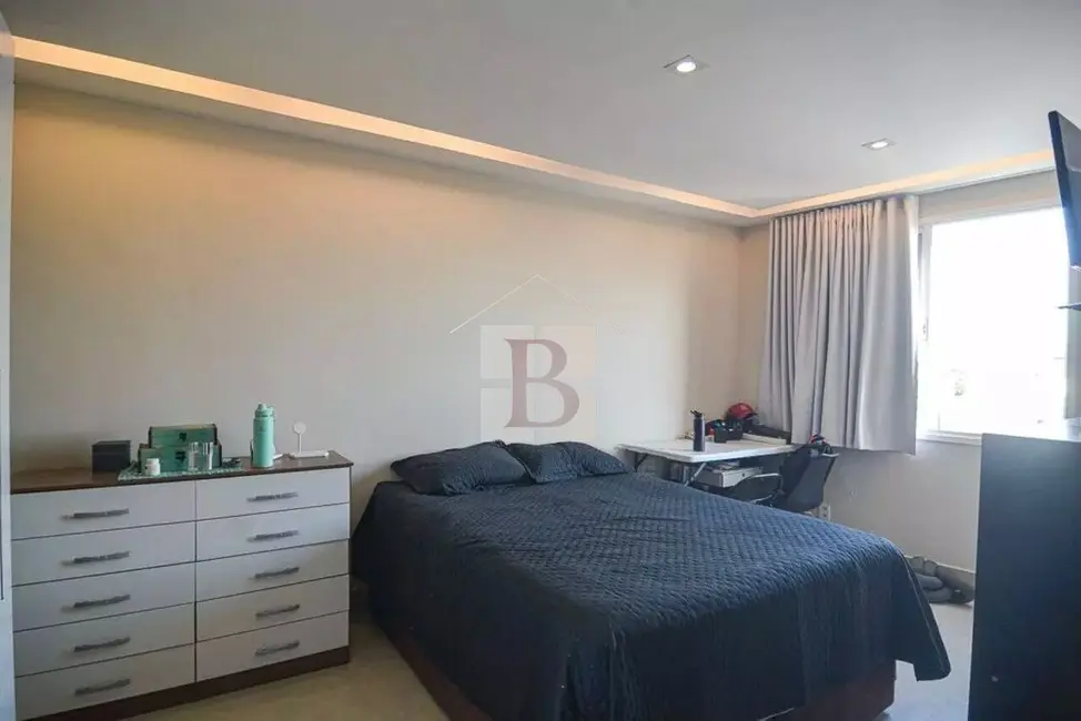Foto 7 de Apartamento com 3 quartos à venda, 230000m2 em Icaraí, Niteroi - RJ