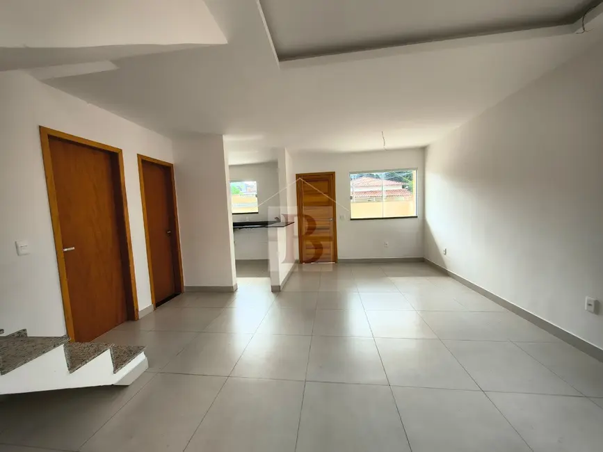 Casa de Condomínio com 3 quartos à venda, 170m2 em Barroco (Itaipuaçu), Marica - RJ - imagem 2 Foto 2 de Casa de Condomínio com 3 quartos à venda, 170m2 em Barroco (Itaipuaçu), Marica - RJ