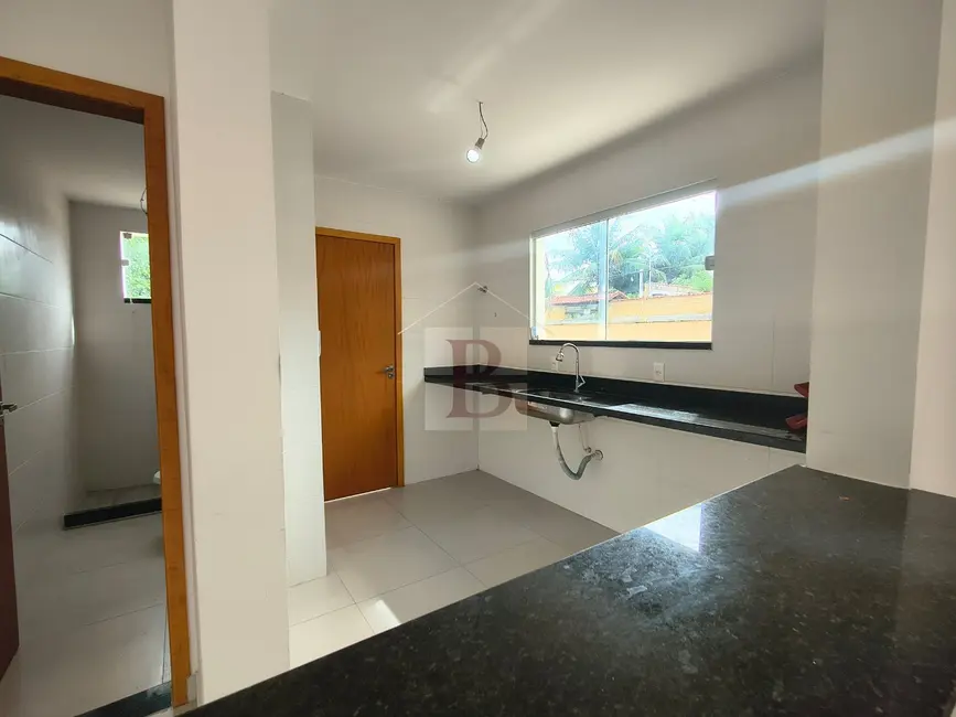 Casa de Condomínio com 3 quartos à venda, 170m2 em Barroco (Itaipuaçu), Marica - RJ - imagem 4 Foto 4 de Casa de Condomínio com 3 quartos à venda, 170m2 em Barroco (Itaipuaçu), Marica - RJ