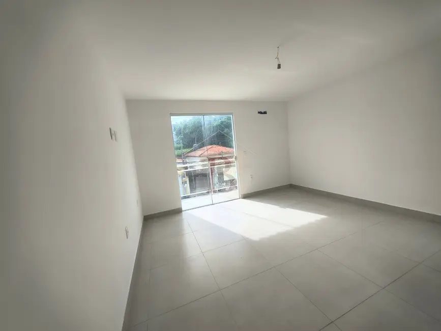 Casa de Condomínio com 3 quartos à venda, 170m2 em Barroco (Itaipuaçu), Marica - RJ - imagem 9 Foto 9 de Casa de Condomínio com 3 quartos à venda, 170m2 em Barroco (Itaipuaçu), Marica - RJ