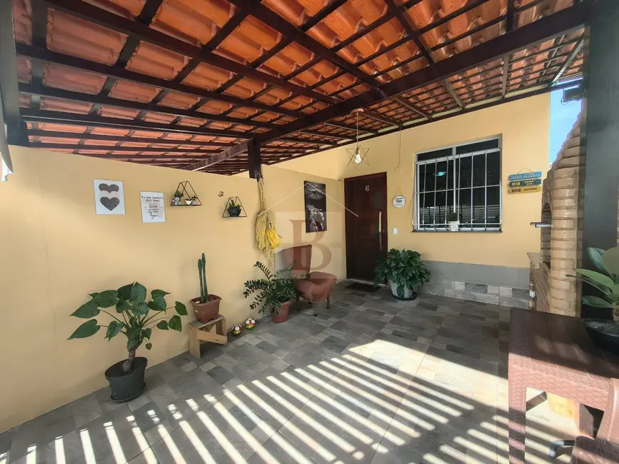 Foto 3 de Casa de Condomínio com 2 quartos à venda, 90m2 em Jóquei Clube, Sao Goncalo - RJ
