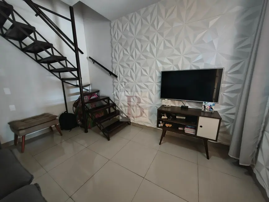 Foto 6 de Casa de Condomínio com 2 quartos à venda, 90m2 em Jóquei Clube, Sao Goncalo - RJ