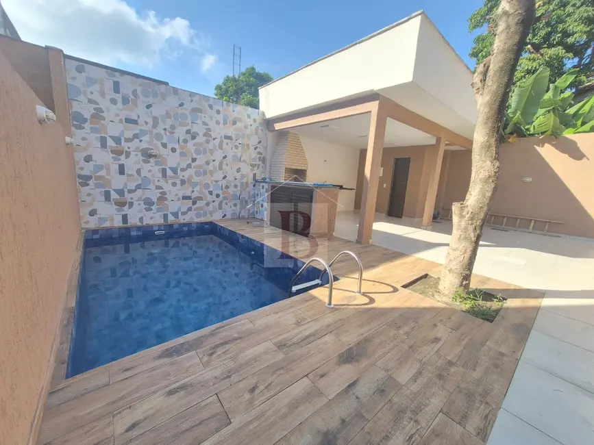 Foto 1 de Casa com 3 quartos à venda, 130m2 em Itaipu, Niteroi - RJ
