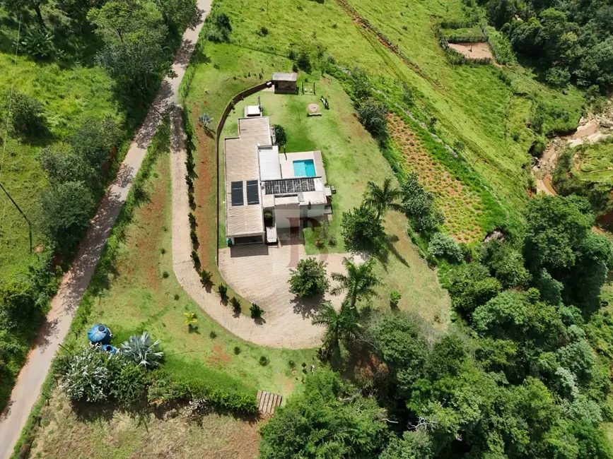 Foto 8 de Sítio / Rancho com 4 quartos à venda e para alugar, 340m2 em Centro, Moeda - MG
