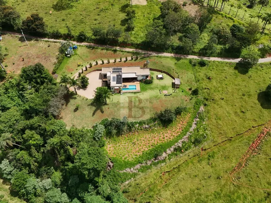 Foto 5 de Sítio / Rancho com 4 quartos à venda e para alugar, 340m2 em Centro, Moeda - MG