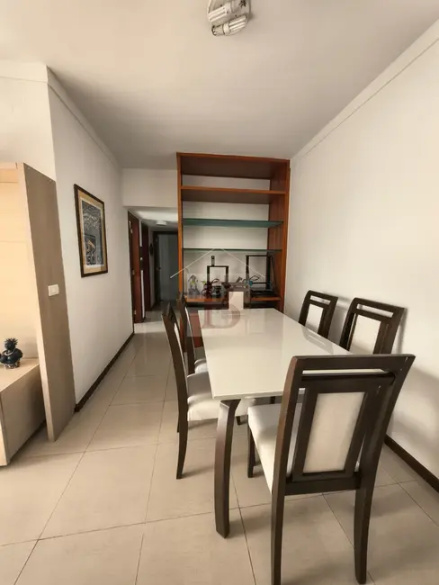 Apartamento com 3 quartos à venda, 110m2 em Icaraí, Niteroi - RJ - imagem 5 Foto 5 de Apartamento com 3 quartos à venda, 110m2 em Icaraí, Niteroi - RJ