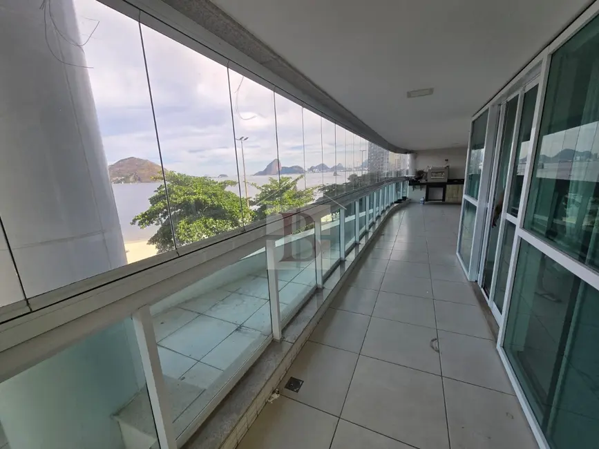 Apartamento com 4 quartos à venda, 289m2 em Icaraí, Niteroi - RJ - imagem 4 Foto 4 de Apartamento com 4 quartos à venda, 289m2 em Icaraí, Niteroi - RJ