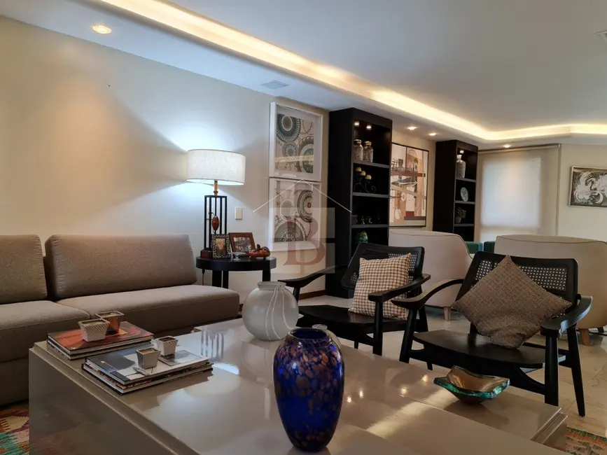 Foto 4 de Casa com 5 quartos à venda, 600m2 em Itacoatiara, Niteroi - RJ