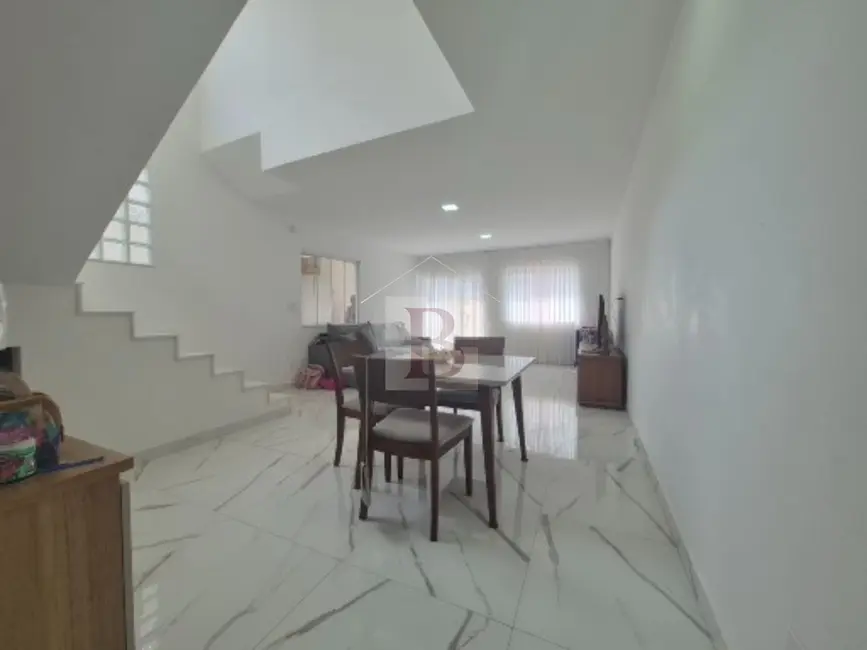 Foto 5 de Casa com 4 quartos à venda, 225m2 em Piratininga, Niteroi - RJ
