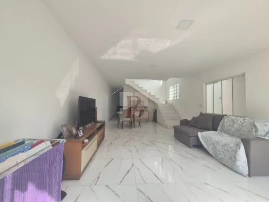 Foto 4 de Casa com 4 quartos à venda, 225m2 em Piratininga, Niteroi - RJ
