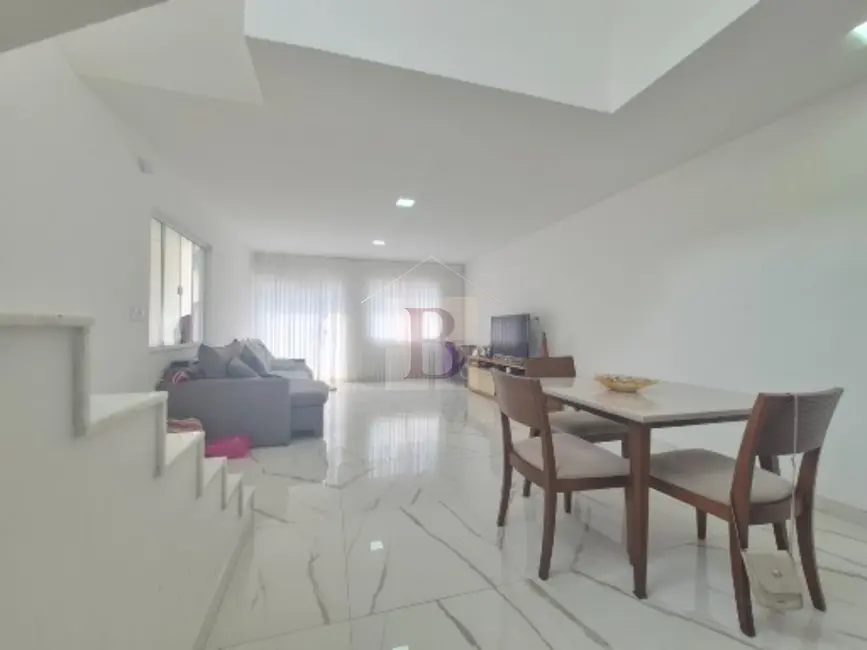 Foto 7 de Casa com 4 quartos à venda, 225m2 em Piratininga, Niteroi - RJ