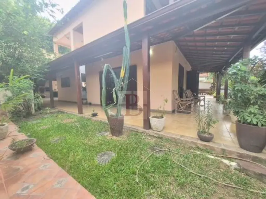 Casa de Condomínio com 4 quartos à venda, 385m2 em Colubande, Sao Goncalo - RJ - imagem 2 Foto 2 de Casa de Condomínio com 4 quartos à venda, 385m2 em Colubande, Sao Goncalo - RJ