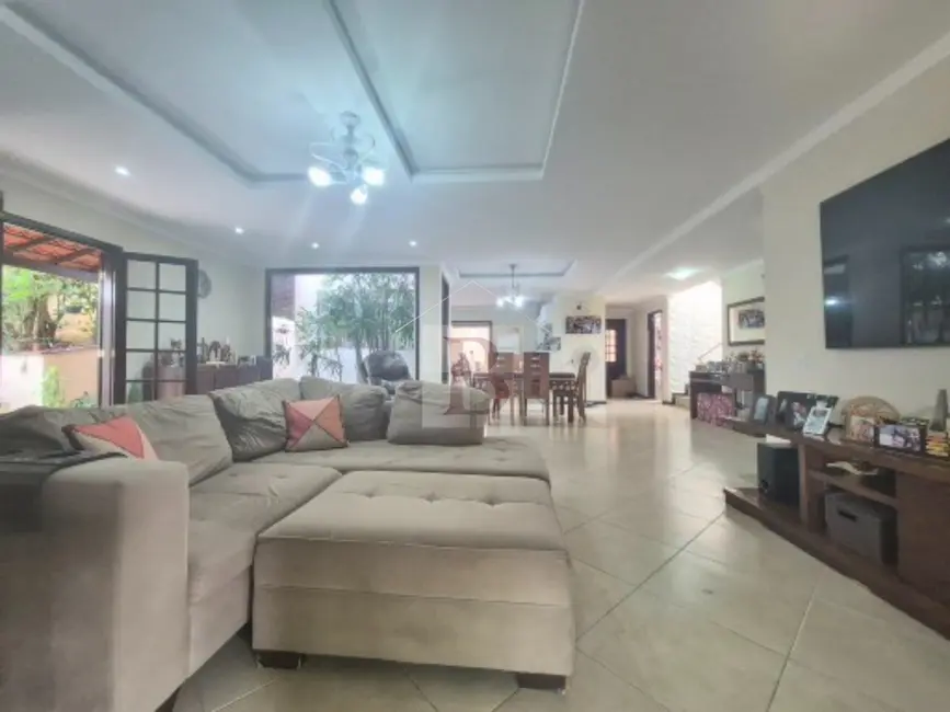 Casa de Condomínio com 4 quartos à venda, 385m2 em Colubande, Sao Goncalo - RJ - imagem 5 Foto 5 de Casa de Condomínio com 4 quartos à venda, 385m2 em Colubande, Sao Goncalo - RJ