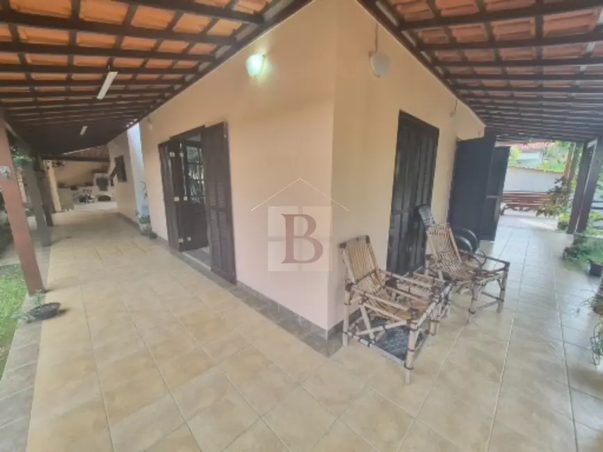 Casa de Condomínio com 4 quartos à venda, 385m2 em Colubande, Sao Goncalo - RJ - imagem 3 Foto 3 de Casa de Condomínio com 4 quartos à venda, 385m2 em Colubande, Sao Goncalo - RJ