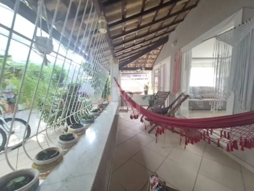 Foto 2 de Casa com 3 quartos à venda, 310m2 em Piratininga, Niteroi - RJ