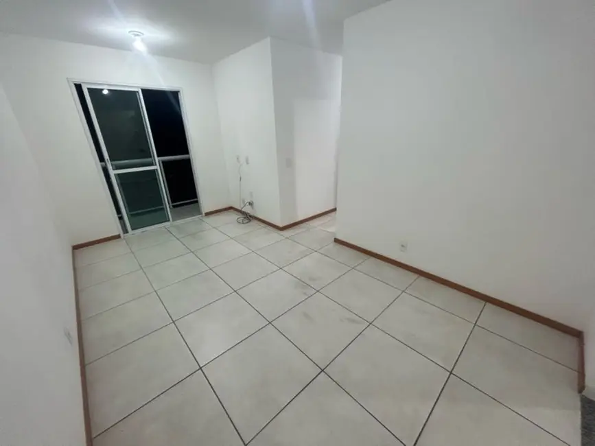 Apartamento com 3 quartos para alugar, 75m2 em Rio do Ouro, Sao Goncalo - RJ - imagem 5 Foto 5 de Apartamento com 3 quartos para alugar, 75m2 em Rio do Ouro, Sao Goncalo - RJ