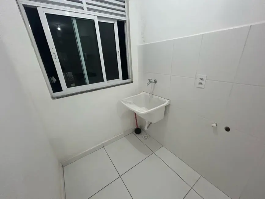 Apartamento com 3 quartos para alugar, 75m2 em Rio do Ouro, Sao Goncalo - RJ - imagem 4 Foto 4 de Apartamento com 3 quartos para alugar, 75m2 em Rio do Ouro, Sao Goncalo - RJ