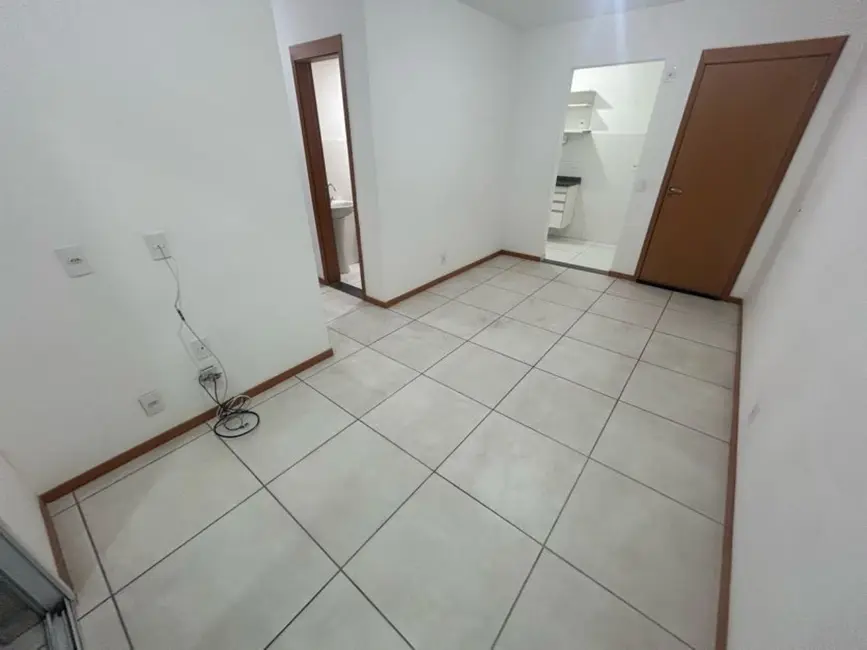 Apartamento com 3 quartos para alugar, 75m2 em Rio do Ouro, Sao Goncalo - RJ - imagem 9 Foto 9 de Apartamento com 3 quartos para alugar, 75m2 em Rio do Ouro, Sao Goncalo - RJ