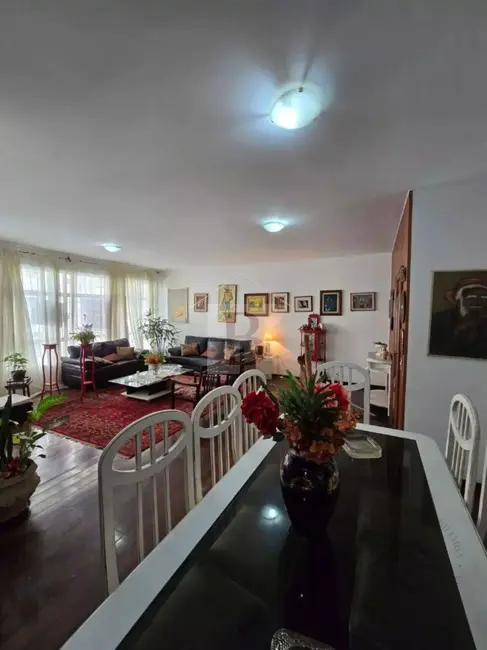 Apartamento com 4 quartos à venda, 250m2 em Icaraí, Niteroi - RJ - imagem 9 Foto 9 de Apartamento com 4 quartos à venda, 250m2 em Icaraí, Niteroi - RJ