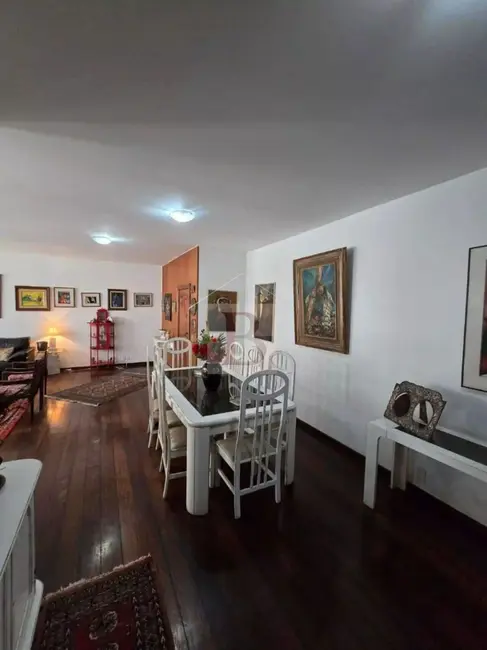 Apartamento com 4 quartos à venda, 250m2 em Icaraí, Niteroi - RJ - imagem 2 Foto 2 de Apartamento com 4 quartos à venda, 250m2 em Icaraí, Niteroi - RJ