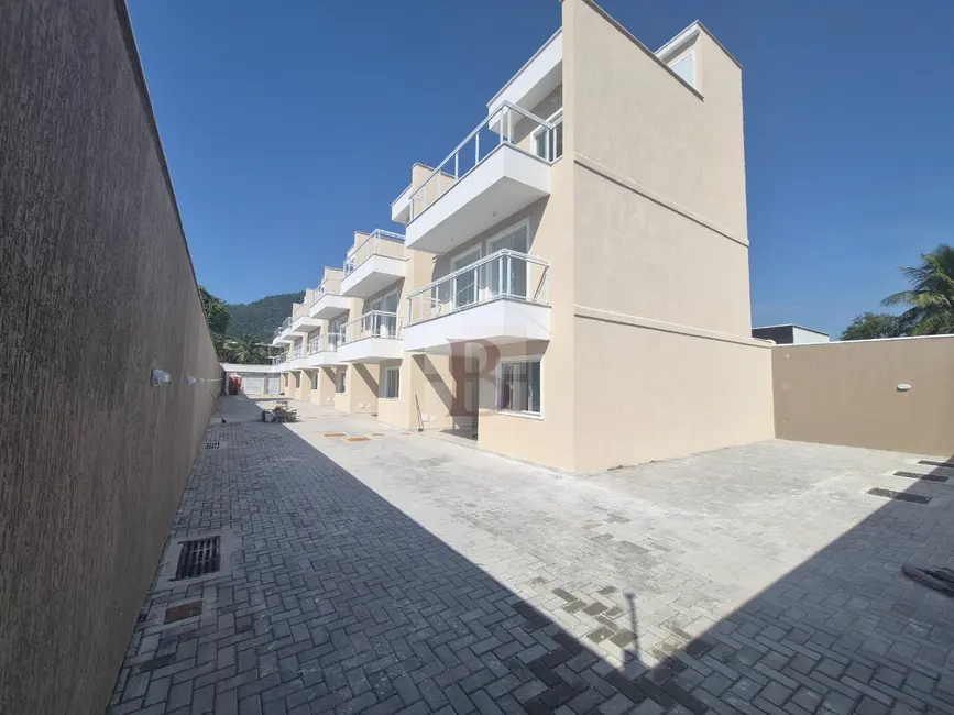 Foto 1 de Casa de Condomínio com 4 quartos à venda, 130m2 em Engenho do Mato, Niteroi - RJ
