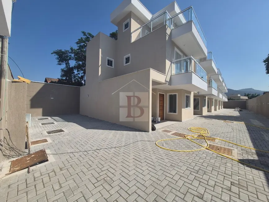 Foto 3 de Casa de Condomínio com 4 quartos à venda, 130m2 em Engenho do Mato, Niteroi - RJ