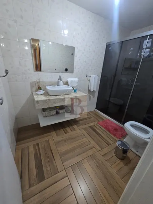 Casa com 4 quartos à venda, 360m2 em Santo Antônio, Niteroi - RJ - imagem 8 Foto 8 de Casa com 4 quartos à venda, 360m2 em Santo Antônio, Niteroi - RJ