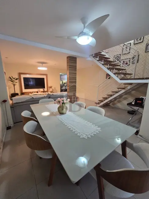 Casa com 4 quartos à venda, 360m2 em Santo Antônio, Niteroi - RJ - imagem 5 Foto 5 de Casa com 4 quartos à venda, 360m2 em Santo Antônio, Niteroi - RJ