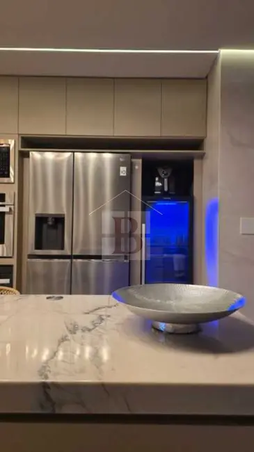 Apartamento com 3 quartos à venda, 240m2 em Copacabana, Rio De Janeiro - RJ - imagem 9 Foto 9 de Apartamento com 3 quartos à venda, 240m2 em Copacabana, Rio De Janeiro - RJ