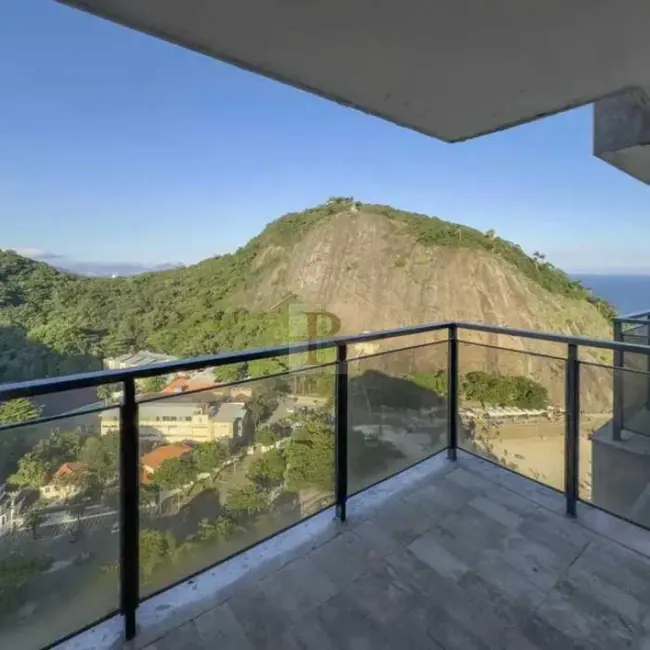 Apartamento com 4 quartos à venda, 270m2 em Copacabana, Rio De Janeiro - RJ - imagem 5 Foto 5 de Apartamento com 4 quartos à venda, 270m2 em Copacabana, Rio De Janeiro - RJ