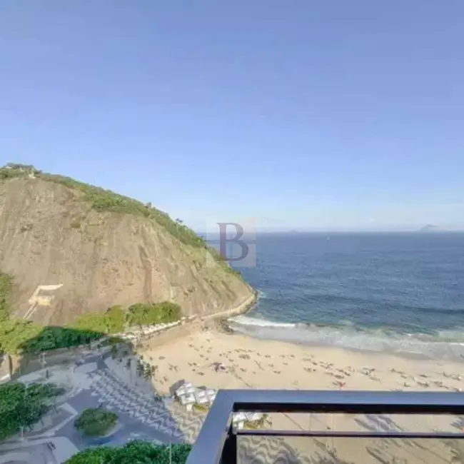 Apartamento com 4 quartos à venda, 270m2 em Copacabana, Rio De Janeiro - RJ - imagem 2 Foto 2 de Apartamento com 4 quartos à venda, 270m2 em Copacabana, Rio De Janeiro - RJ