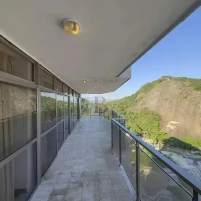 Apartamento com 4 quartos à venda, 270m2 em Copacabana, Rio De Janeiro - RJ - imagem 6 Foto 6 de Apartamento com 4 quartos à venda, 270m2 em Copacabana, Rio De Janeiro - RJ