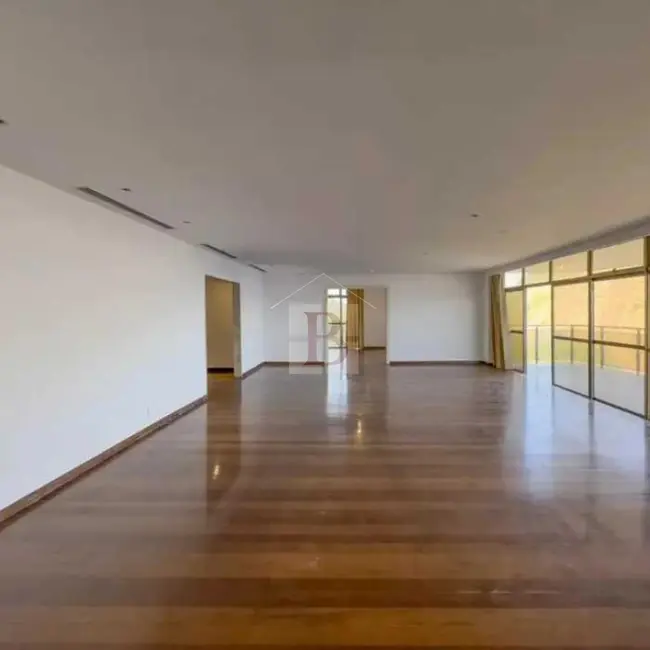 Apartamento com 4 quartos à venda, 270m2 em Copacabana, Rio De Janeiro - RJ - imagem 9 Foto 9 de Apartamento com 4 quartos à venda, 270m2 em Copacabana, Rio De Janeiro - RJ