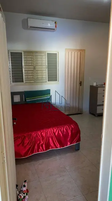 Foto 8 de Casa com 4 quartos à venda, 416m2 em Aruana - GO