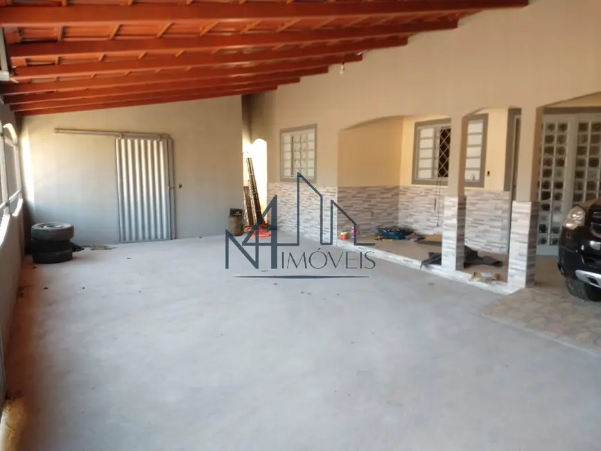 Sobrado com 4 quartos à venda, 360m2 em Residencial Village Garavelo, Aparecida De Goiania - GO - imagem 4 Foto 4 de Sobrado com 4 quartos à venda, 360m2 em Residencial Village Garavelo, Aparecida De Goiania - GO