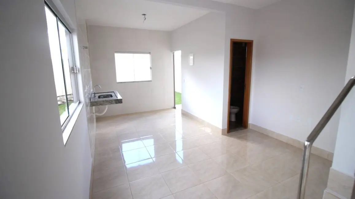 Foto 2 de Sobrado com 2 quartos à venda, 97m2 em Residencial Santa Fé I, Goiania - GO