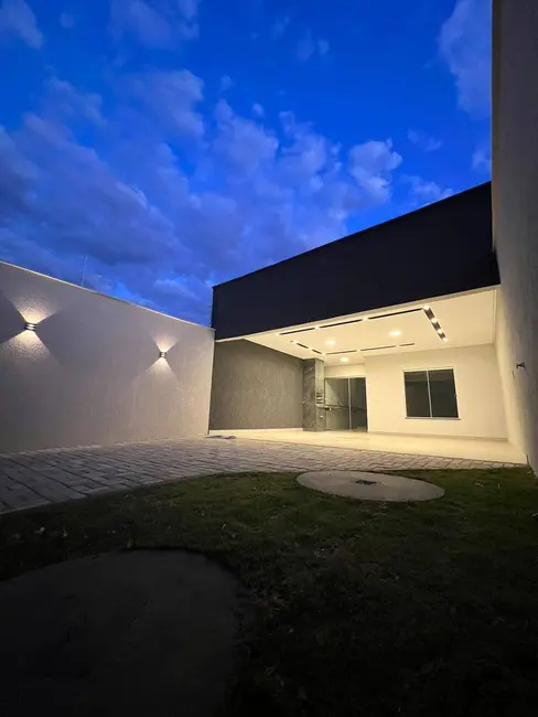 Foto 2 de Casa com 3 quartos à venda, 180m2 em Jardim Tropical, Aparecida De Goiania - GO