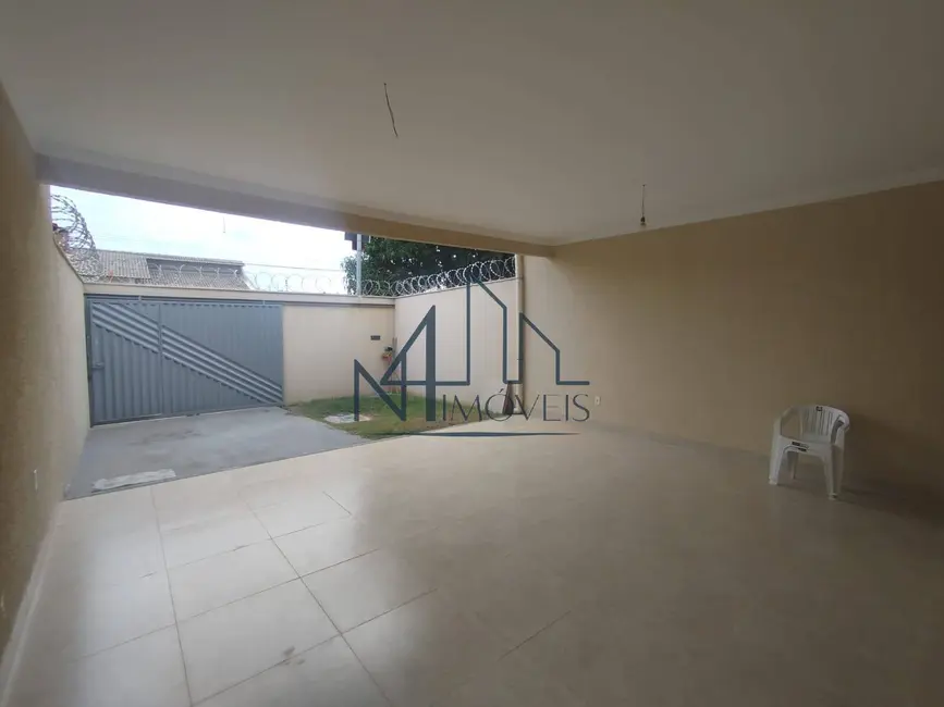 Foto 3 de Casa com 3 quartos à venda, 180m2 em Papillon Park, Aparecida De Goiania - GO