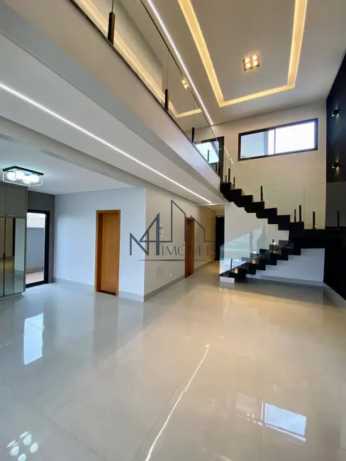 Foto 7 de Sobrado com 3 quartos à venda, 312m2 em Jardim Cristal, Aparecida De Goiania - GO