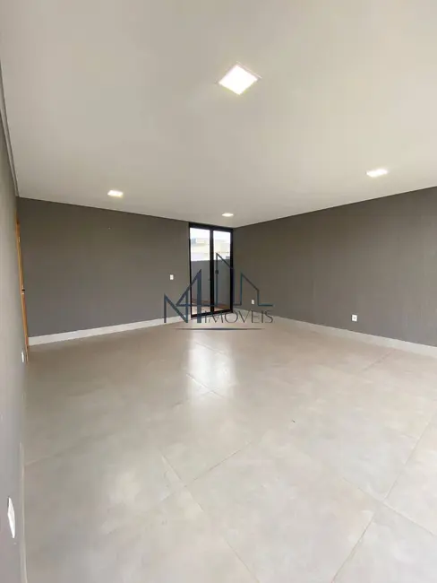 Foto 6 de Sobrado com 3 quartos à venda, 312m2 em Jardim Cristal, Aparecida De Goiania - GO