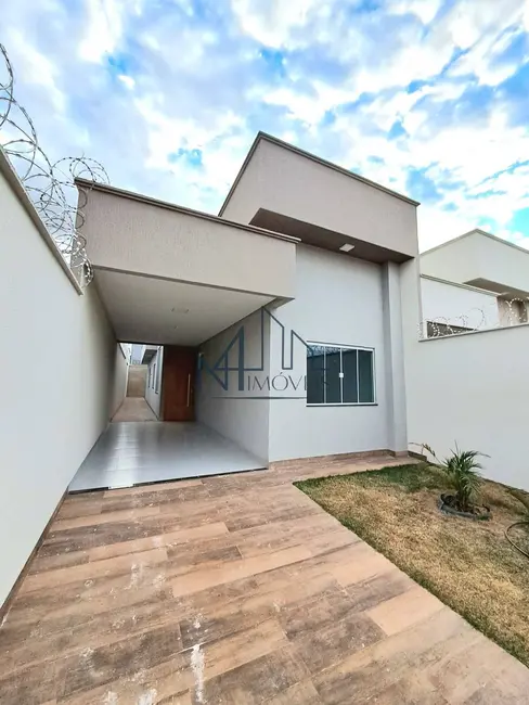 Foto 1 de Casa com 3 quartos à venda, 180m2 em Aparecida De Goiania - GO