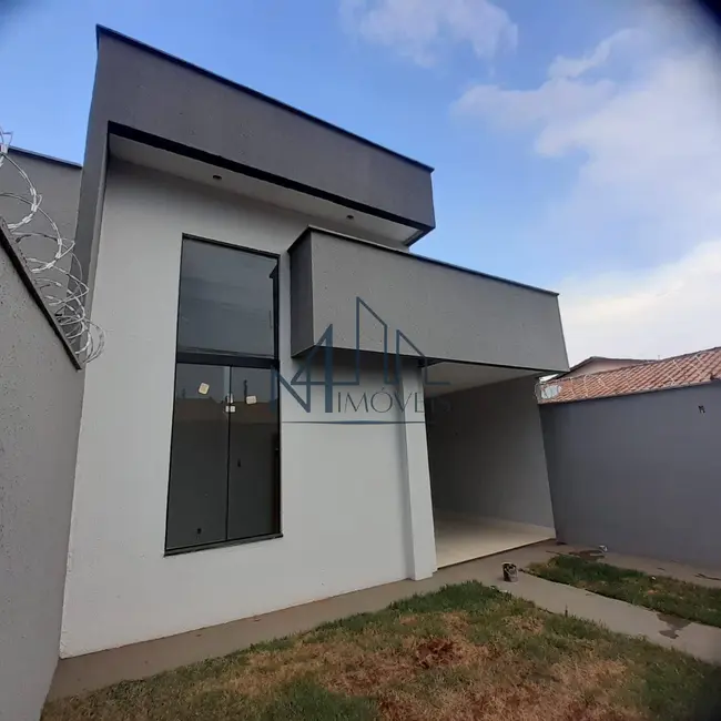 Foto 2 de Casa com 3 quartos à venda, 182m2 em Parque Hayala, Aparecida De Goiania - GO