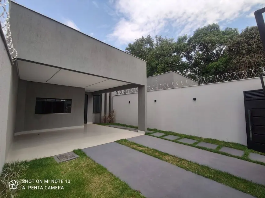 Foto 2 de Casa com 3 quartos à venda, 228m2 em Vila Rosa, Goiania - GO