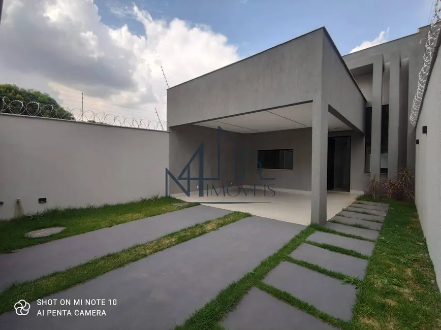 Casa com 3 quartos à venda, 228m2 em Vila Rosa, Goiania - GO - imagem 3 Foto 3 de Casa com 3 quartos à venda, 228m2 em Vila Rosa, Goiania - GO