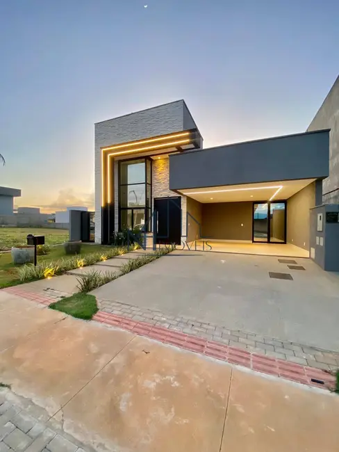 Sobrado com 3 quartos à venda, 312m2 em Aparecida De Goiania - GO - imagem 3 Foto 3 de Sobrado com 3 quartos à venda, 312m2 em Aparecida De Goiania - GO