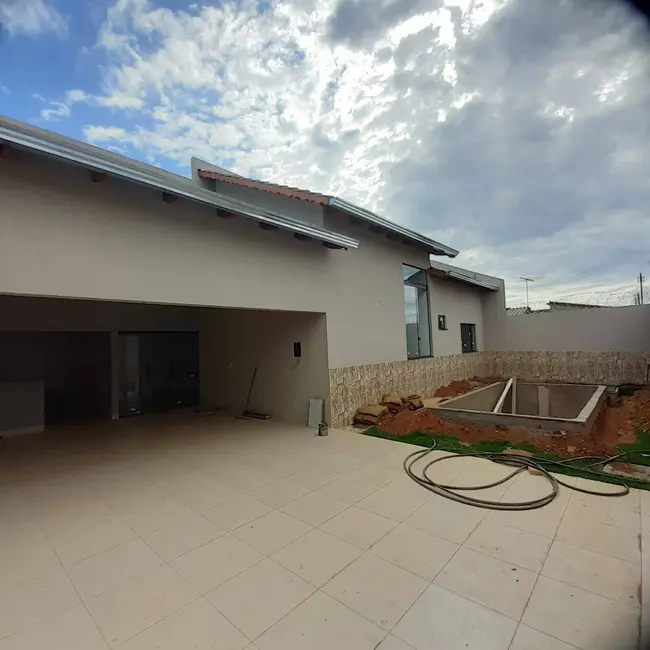 Foto 1 de Casa com 3 quartos à venda, 180m2 em Itapoã, Aparecida De Goiania - GO