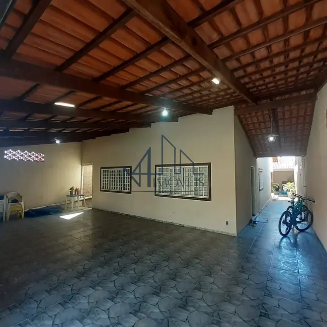 Foto 2 de Casa com 3 quartos à venda, 300m2 em Setor Garavelo, Aparecida De Goiania - GO
