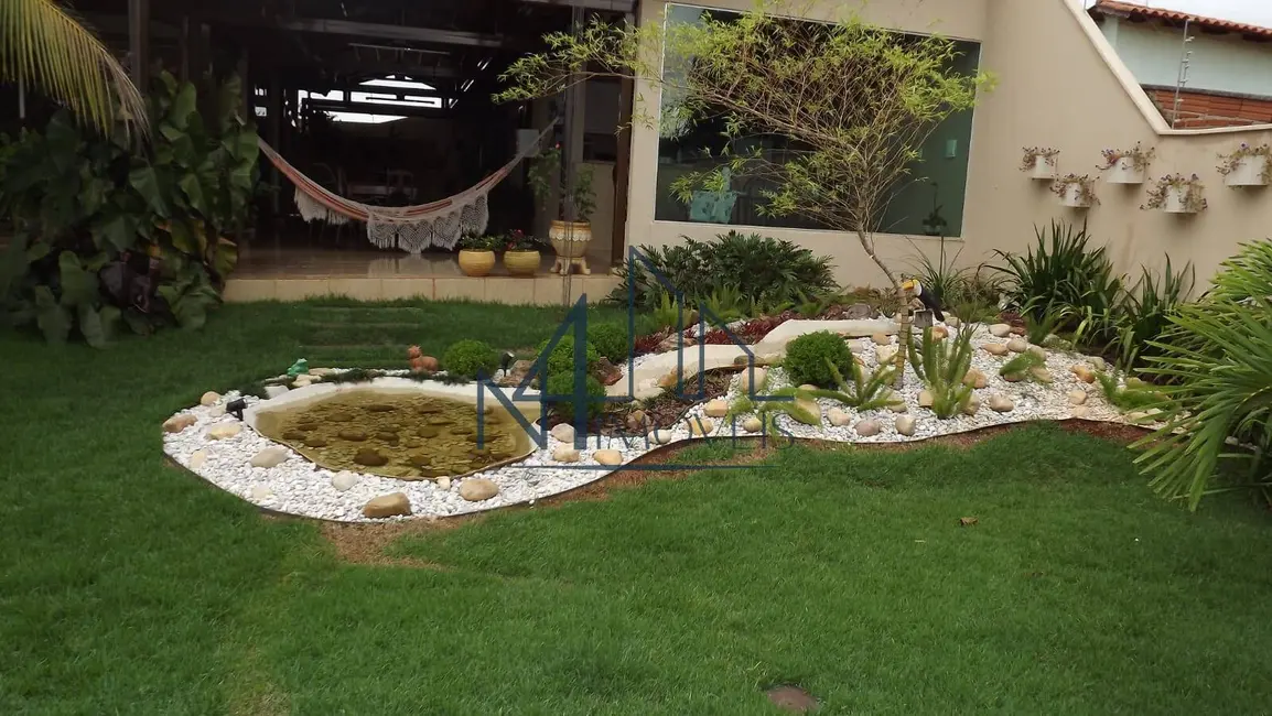 Sobrado com 3 quartos à venda, 864m2 em Setor Araguaia, Aparecida De Goiania - GO - imagem 3 Foto 3 de Sobrado com 3 quartos à venda, 864m2 em Setor Araguaia, Aparecida De Goiania - GO