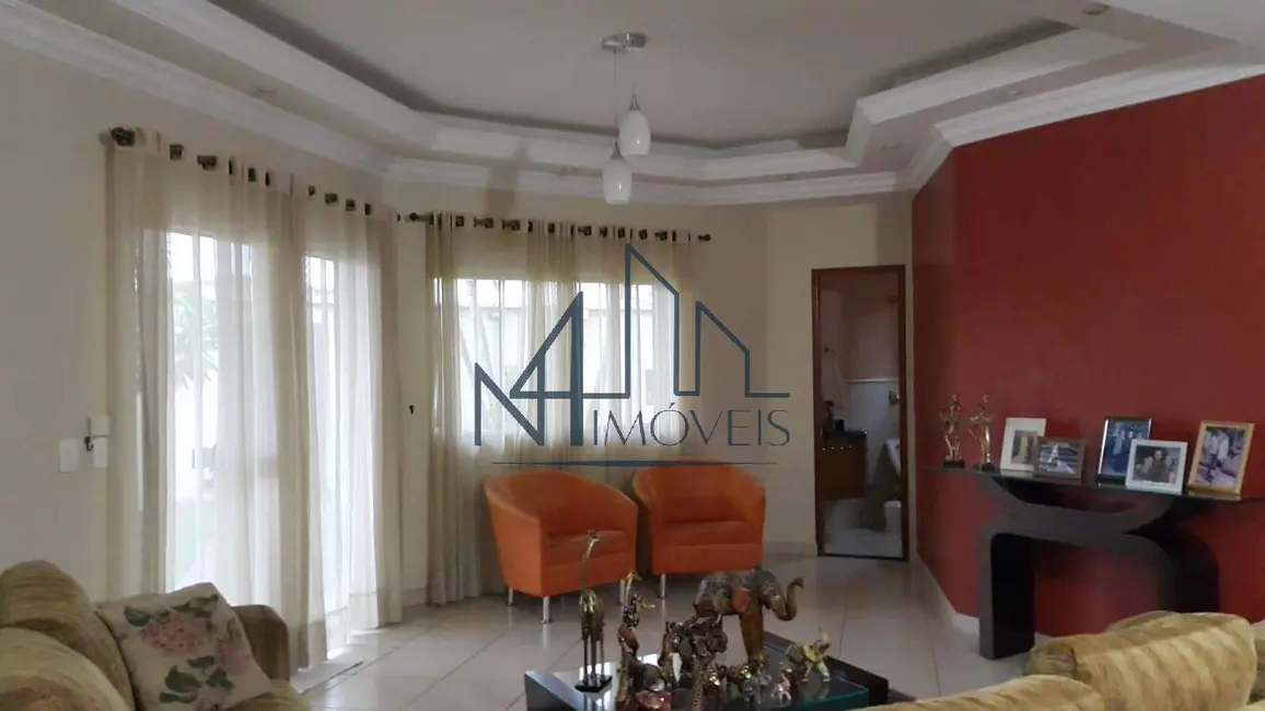 Sobrado com 3 quartos à venda, 864m2 em Setor Araguaia, Aparecida De Goiania - GO - imagem 5 Foto 5 de Sobrado com 3 quartos à venda, 864m2 em Setor Araguaia, Aparecida De Goiania - GO