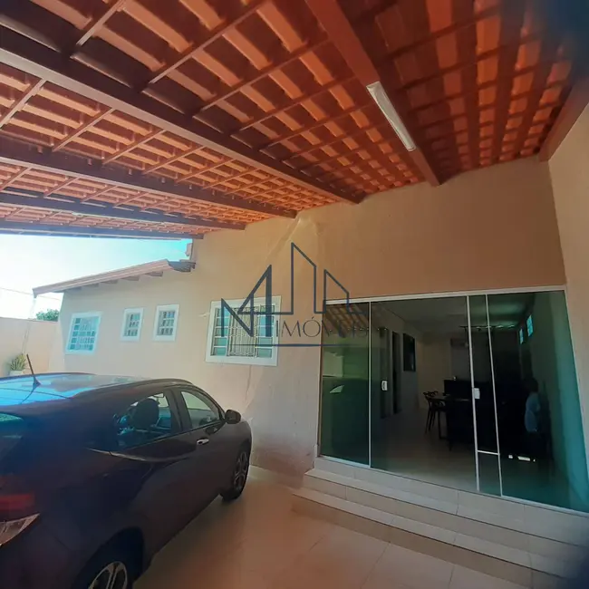 Foto 1 de Casa com 3 quartos à venda, 228m2 em Setor Araguaia, Aparecida De Goiania - GO